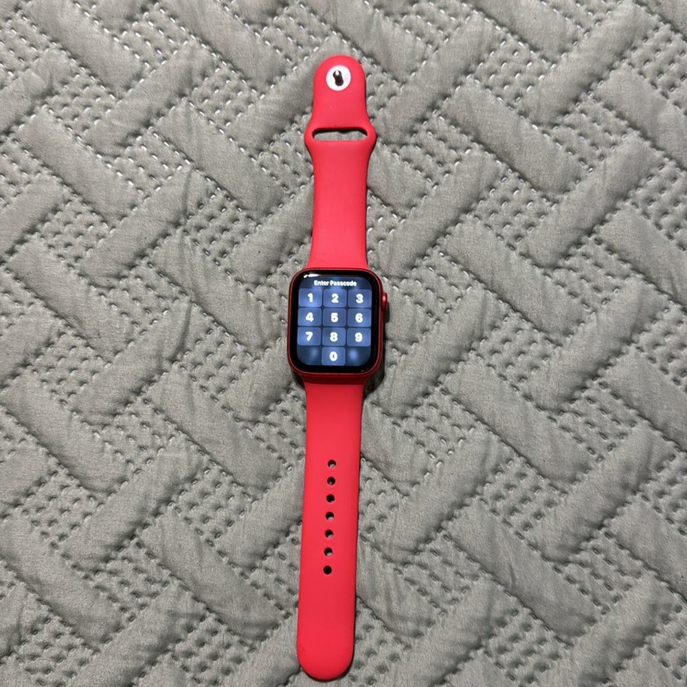 Apple Watch Series 6  (RED)